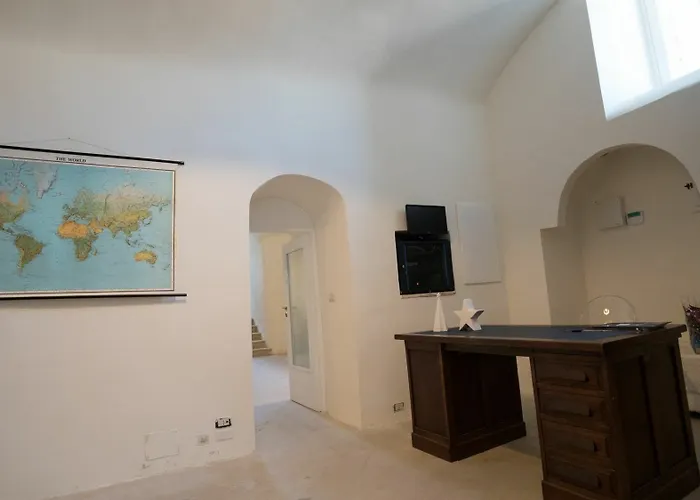 Guest house Giardini Di Pietra 4*